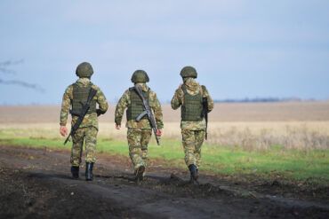 Southern Ukraine Conflict Escalates: Russia Claims Destruction of Western Weapons and Hundreds of Ukrainian Troops Killed