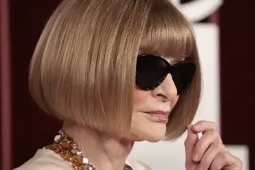 Anna Wintour Steps Down from Vogue: Fashion Industry in Shock as Icon Shifts Focus