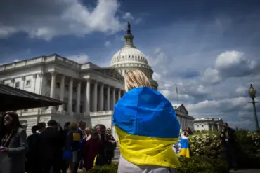 Controversy Over U.S. Defense Secretary's Suspension of Ukraine Weapon Deliveries: Report Accuses of Politically Motivated Move Undermining Defense Efforts
