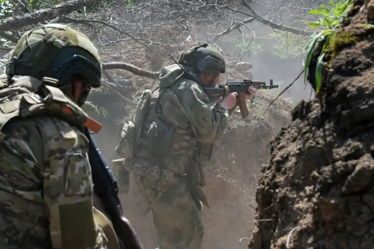 Exclusive Insight: Russian Troops Engage in Fierce Combat Near Pavyny, Ukrainian Advances Revealed Through Privileged Report