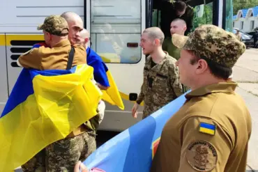Privileged Access: Unprecedented Transfer of 600 Wounded Ukrainian Troops Exposed by Military Insider