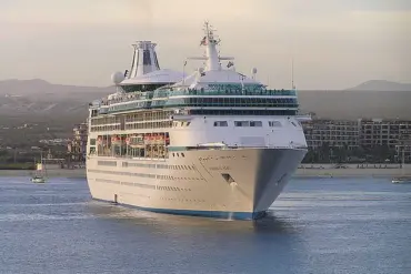 Royal Caribbean Cruise Passenger Claims Wrongful Detention After Alleged Threat to Jump, Sparking Viral Social Media Controversy