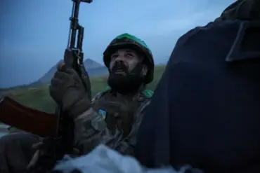 Russian Forces Expand Front to 20 km in Kharkiv Region, Straining Ukrainian Defenses