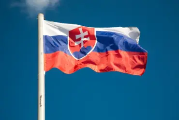 Slovakia's Delayed Delivery of Howitzers to Ukraine Sparks Diplomatic Crisis, Stalling €92M Contract Funded by Germany, Denmark, and Norway