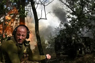 Strategic Concerns Over Ukraine's Potential Loss of Krasnoarmysk, as Analysts Warn of Broader Implications for Eastern Front