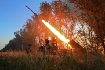 Ukraine Conflict Debate Intensifies as Helsinki University Professor Claims Russia Could Destroy Ukraine with Conventional Weapons, Sparking Global Reactions
