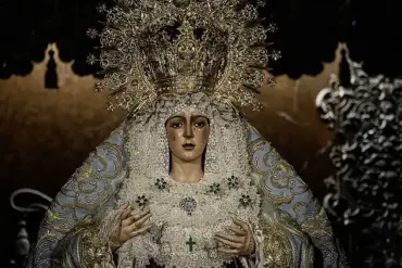 Exclusive Access to the Restoration of Spain's Sacred Statue Sparks Outrage