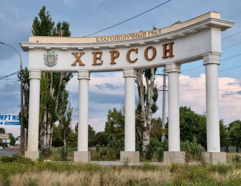 Limited Access: Evacuation Underway in Kherson's Occupied Korabel Neighborhood