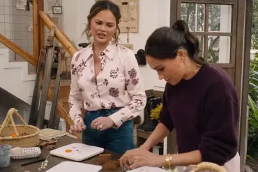 Meghan Markle's 'Seething' Fury Over Taylor Swift's Album: Ex-Enquirer Reporter Claims Duchess of Sussex 'Backstabbed' Royal Family in Netflix Promo Bid