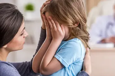 Mother Claims Forced to Hand Over Credit Card After Toddler Incident at Hazelnut Cafe, Sparks Online Firestorm