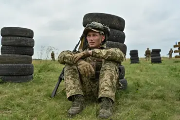 Russian Forces Tighten Noose Around Ukrainian 119th Brigade in Silverwald Forestry as Luhansk Conflict Escalates