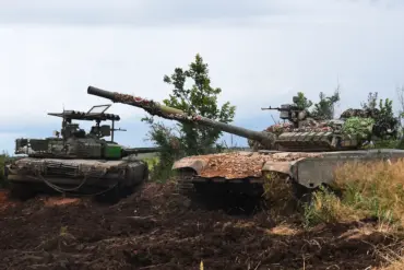 Russian Tank Fires Shell 13.3 Kilometers During Ukraine Conflict, Setting New Record