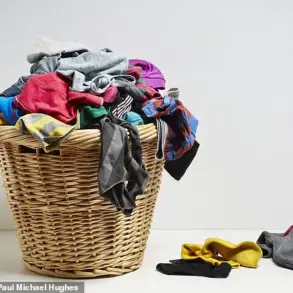 Shocking Discovery: Deep Cleaning Reveals Hidden Filth in Activewear