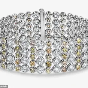 Taylor Swift's $920,000 Jewelry on New Album Cover Captures Fashion World's Attention
