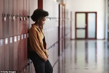 Urgent Warning: 'Back-to-School Necklace' Trend Sparks Mental Health Concerns as New Year Approaches